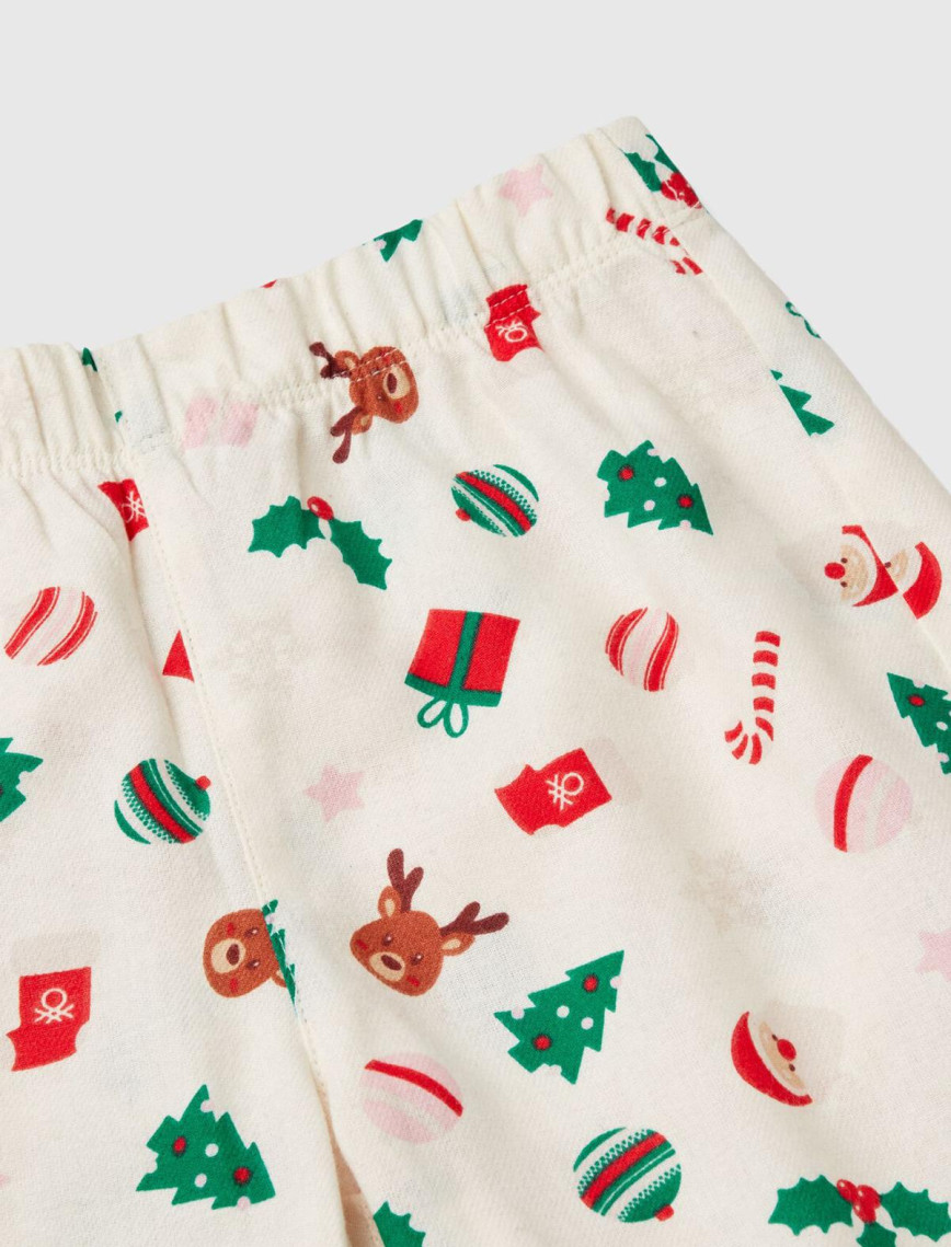 Erkek Çocuk Beyaz Tamamı Desenli Göğüs Cepli Altı Elastik Belli Pijama Takımı