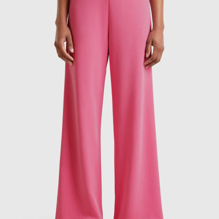 Kadın Pembe Logo Baskılı Beli Lastikli Bol Kesim Eşofman Altı Kadın Pembe Logo Baskılı Beli Lastikli Bol Kesim Eşofman Altı