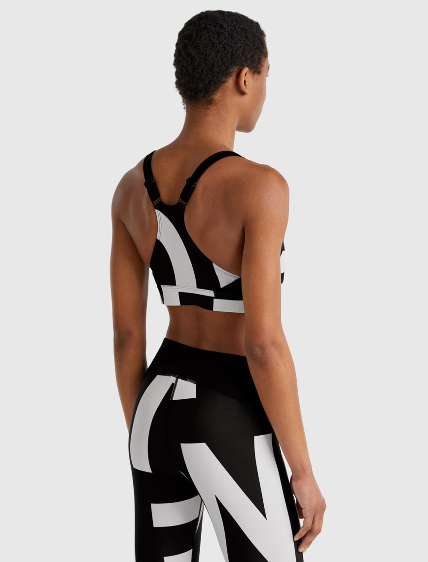 Kadın Siyah Desenli Önü Logo Baskılı Crop Atlet Kadın Siyah Desenli Önü Logo Baskılı Crop Atlet