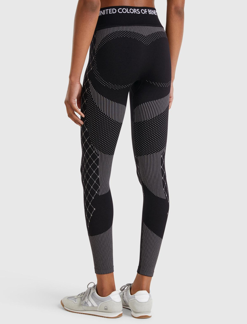 Kadın Siyah Desenli Dikişsiz Tayt Kadın Siyah Desenli Dikişsiz Tayt