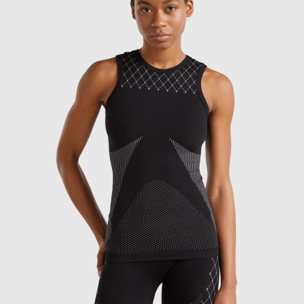 Kadın Siyah Desenli Dikişsiz Atlet Kadın Siyah Desenli Dikişsiz Atlet