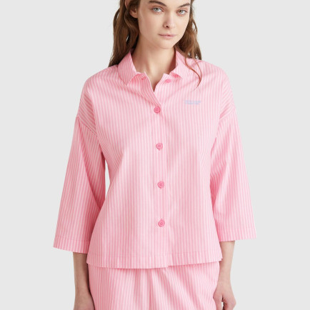 Kadın Pembe %100 Pamuk Desenli Logolu Önü Düğmeli Kısa Kollu Pijama Üstü Kadın Pembe %100 Pamuk Desenli Logolu Önü Düğmeli Kısa Kollu Pijama Üstü