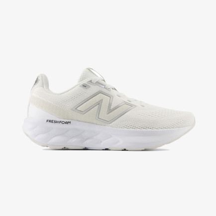 New Balance Fresh Foam 520 V9 Kadın Beyaz Koşu Ayakkabısı New Balance Fresh Foam 520 V9 Kadın Beyaz Koşu Ayakkabısı