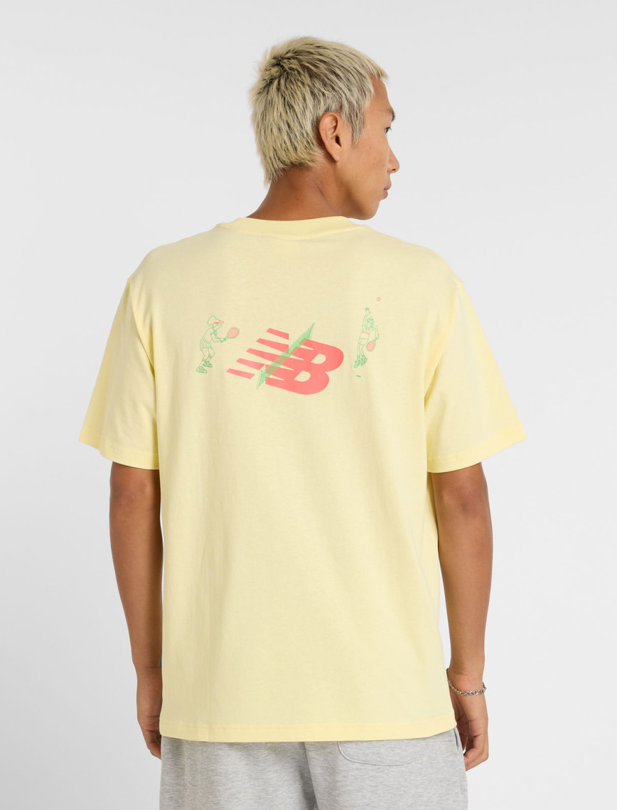New Balance Athletics Tennis Cartoon Erkek Sarı T-Shirt New Balance Athletics Tennis Cartoon Erkek Sarı T-Shirt