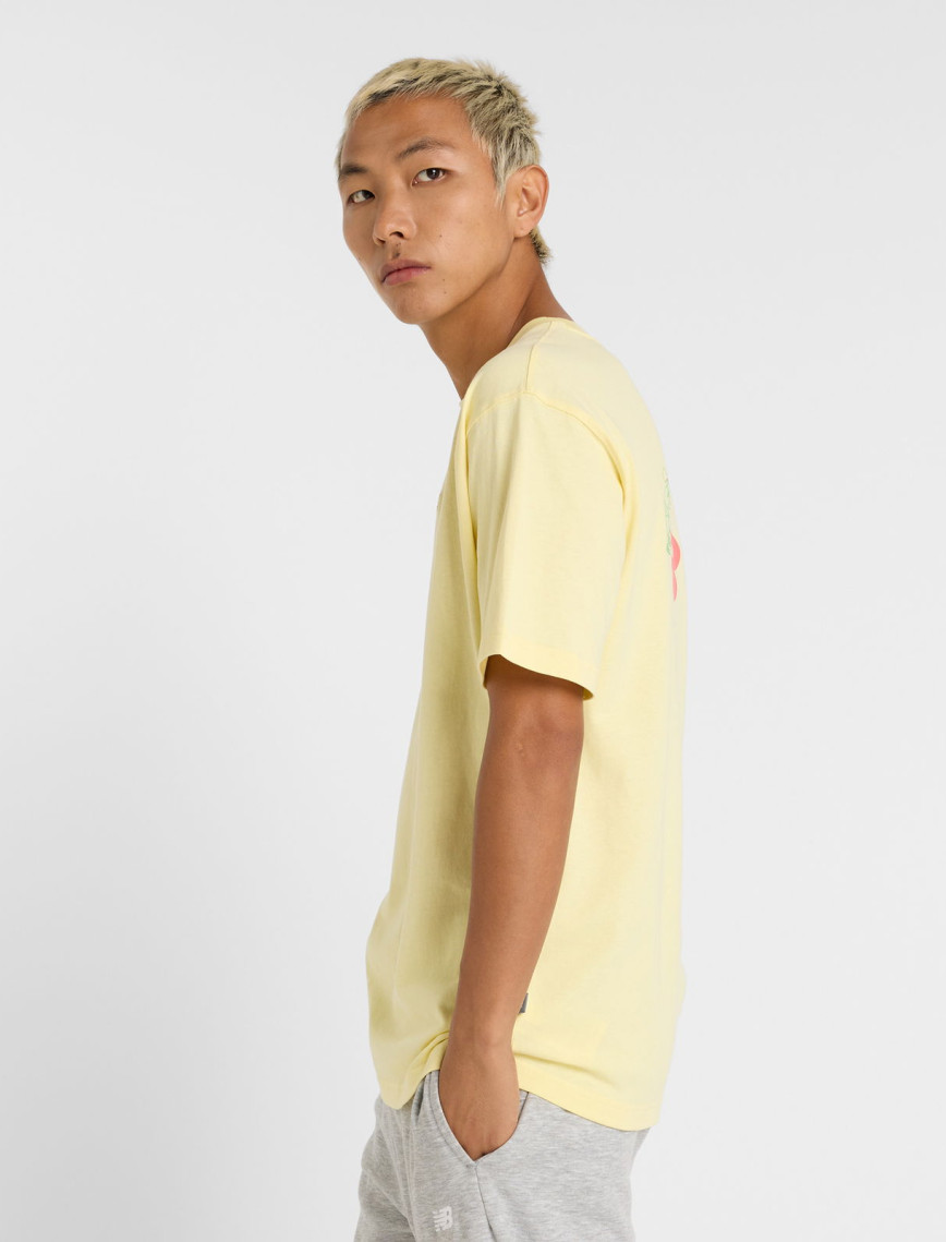 New Balance Athletics Tennis Cartoon Erkek Sarı T-Shirt New Balance Athletics Tennis Cartoon Erkek Sarı T-Shirt