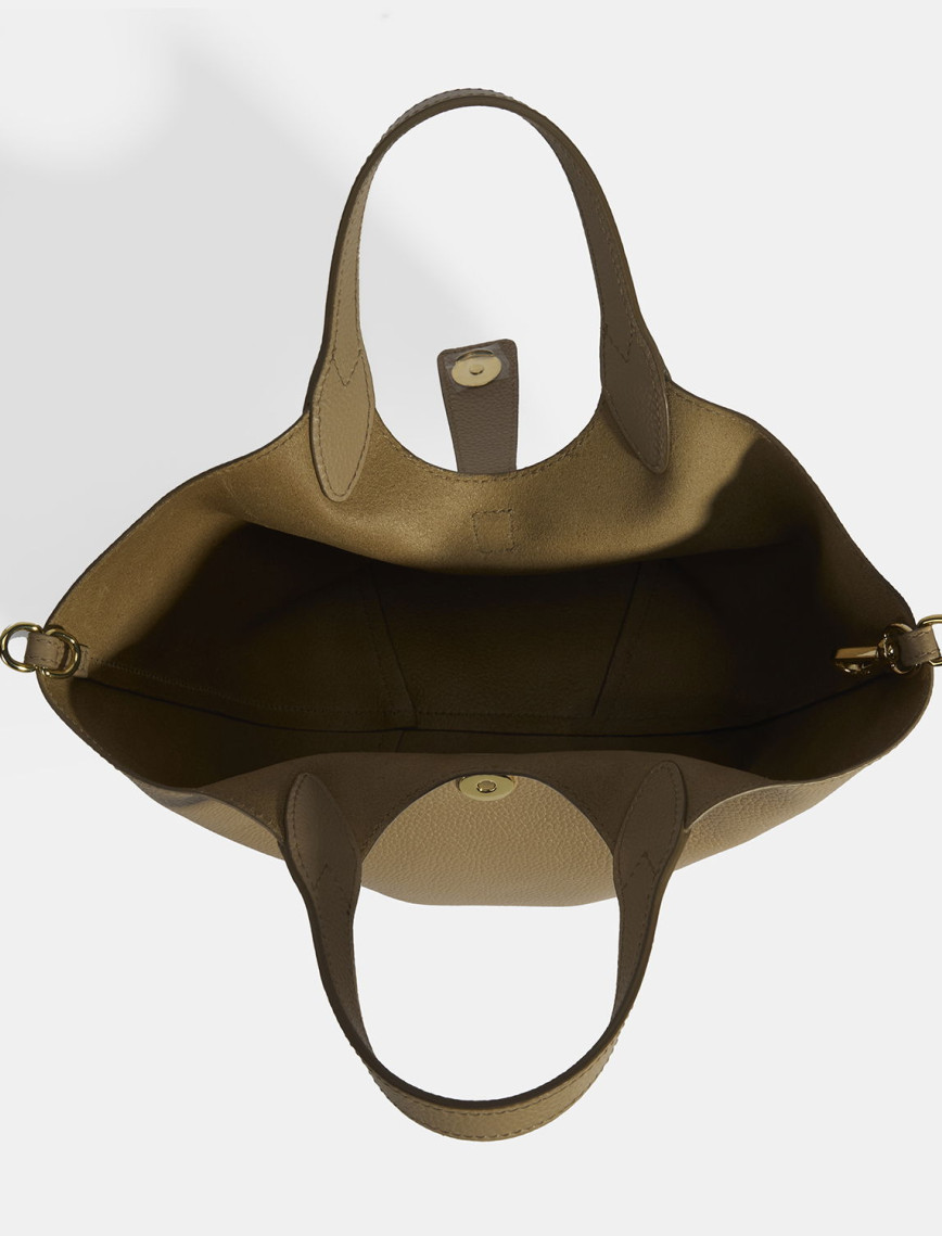 Kadın Koyu Bej Deri Omuz Çantası Kadın Koyu Bej Deri Omuz Çantası