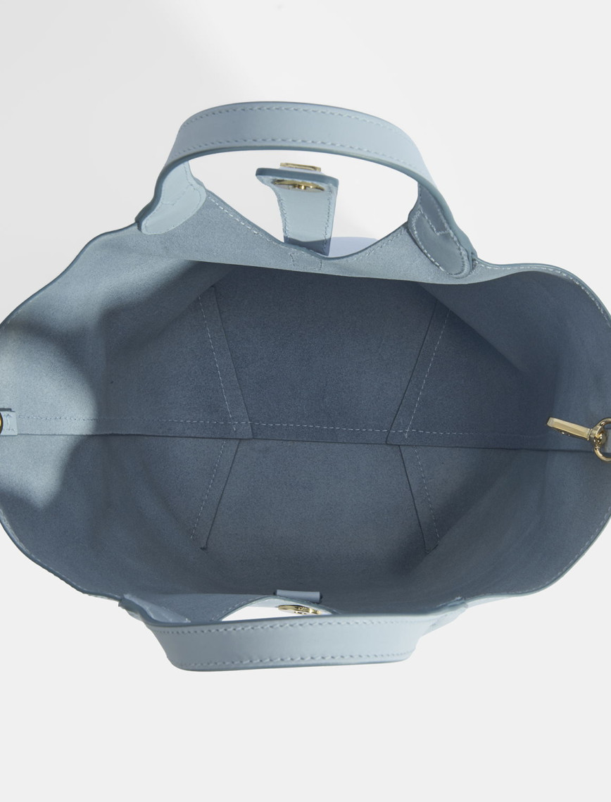 Kadın Mavi Deri Omuz Çantası Kadın Mavi Deri Omuz Çantası