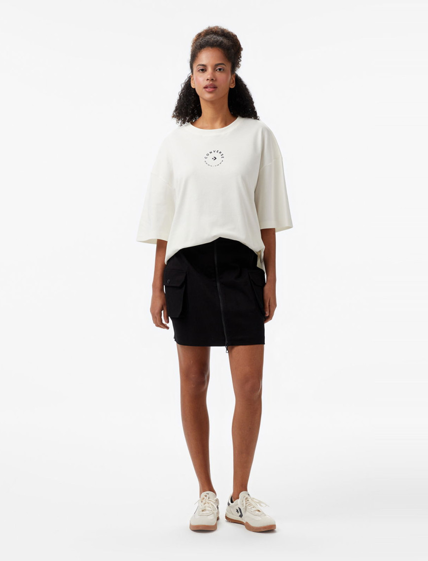 Converse Star Chevron Baskılı Oversize Fit Kadın Krem T-Shirt Converse Star Chevron Baskılı Oversize Fit Kadın Krem T-Shirt