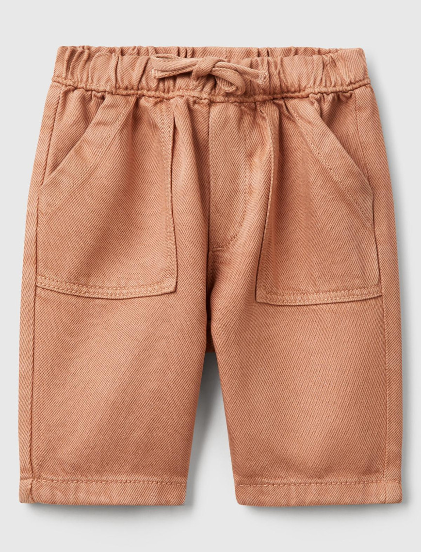 Bebek Tarçın Logo Detaylı Beli Lastikli Büzgü İpli Yama Cepli Pantolon Bebek Tarçın Logo Detaylı Beli Lastikli Büzgü İpli Yama Cepli Pantolon