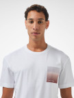 Calvin Klein Ombre Bonded Box Logo Erkek Beyaz T-Shirt Calvin Klein Ombre Bonded Box Logo Erkek Beyaz T-Shirt