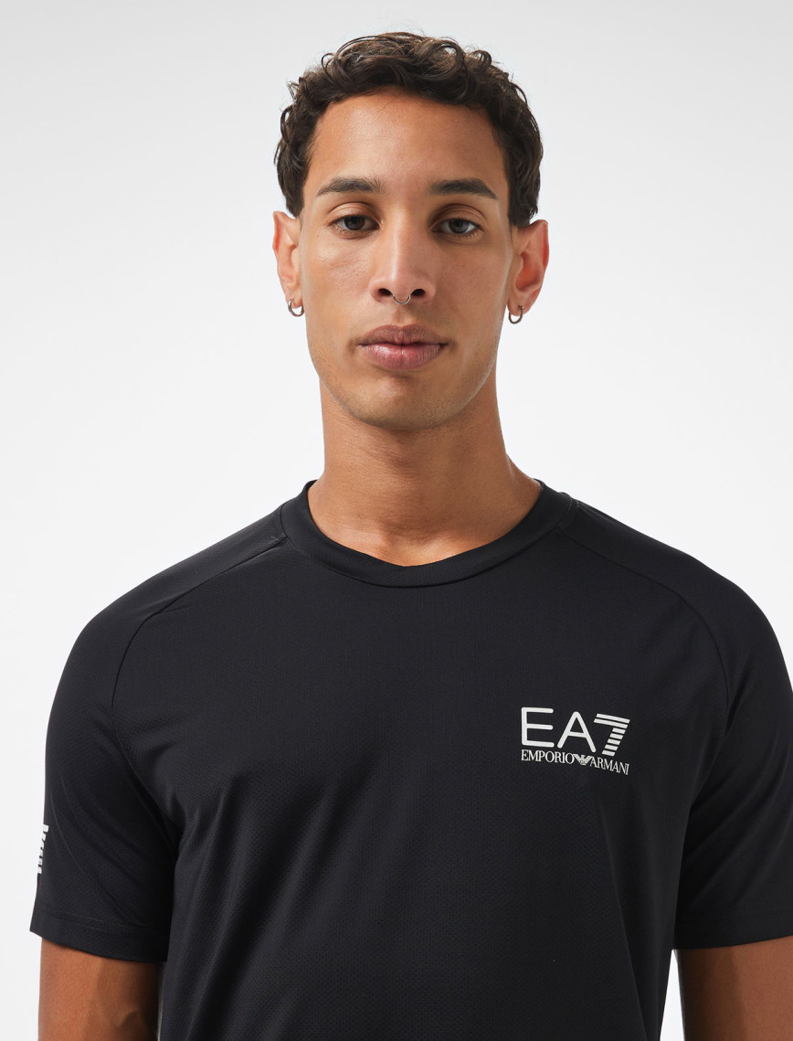 EA7 Erkek Siyah Bisiklet Yaka T-Shirt EA7 Erkek Siyah Bisiklet Yaka T-Shirt