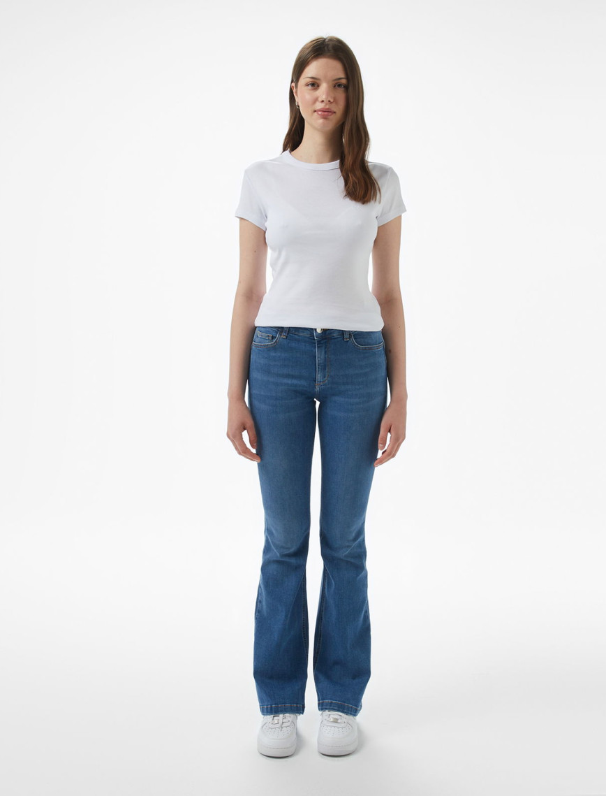 Brooks Brothers Bisiklet Yaka Ribana Basic Kadın Beyaz T-Shirt Brooks Brothers Bisiklet Yaka Ribana Basic Kadın Beyaz T-Shirt