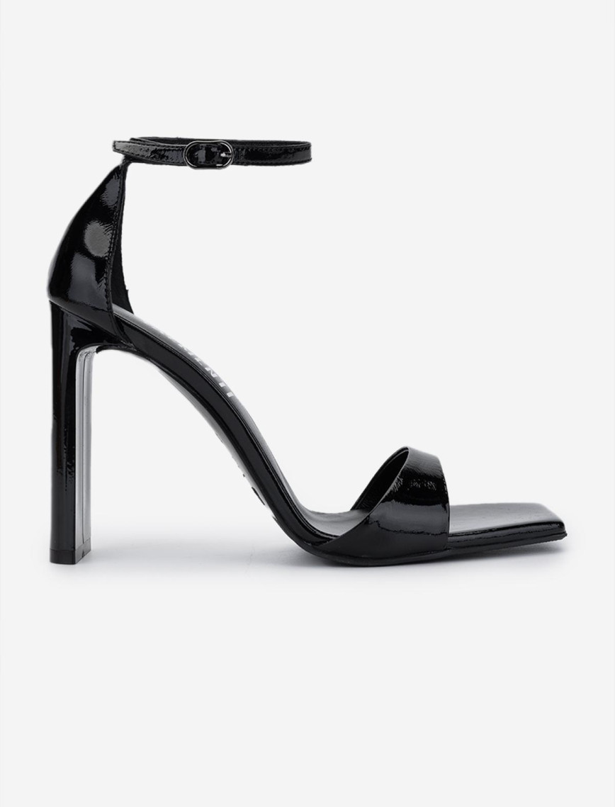 Valmenti Kadın Siyah Rugan Topuklu Ayakkabı Valmenti Kadın Siyah Rugan Topuklu Ayakkabı