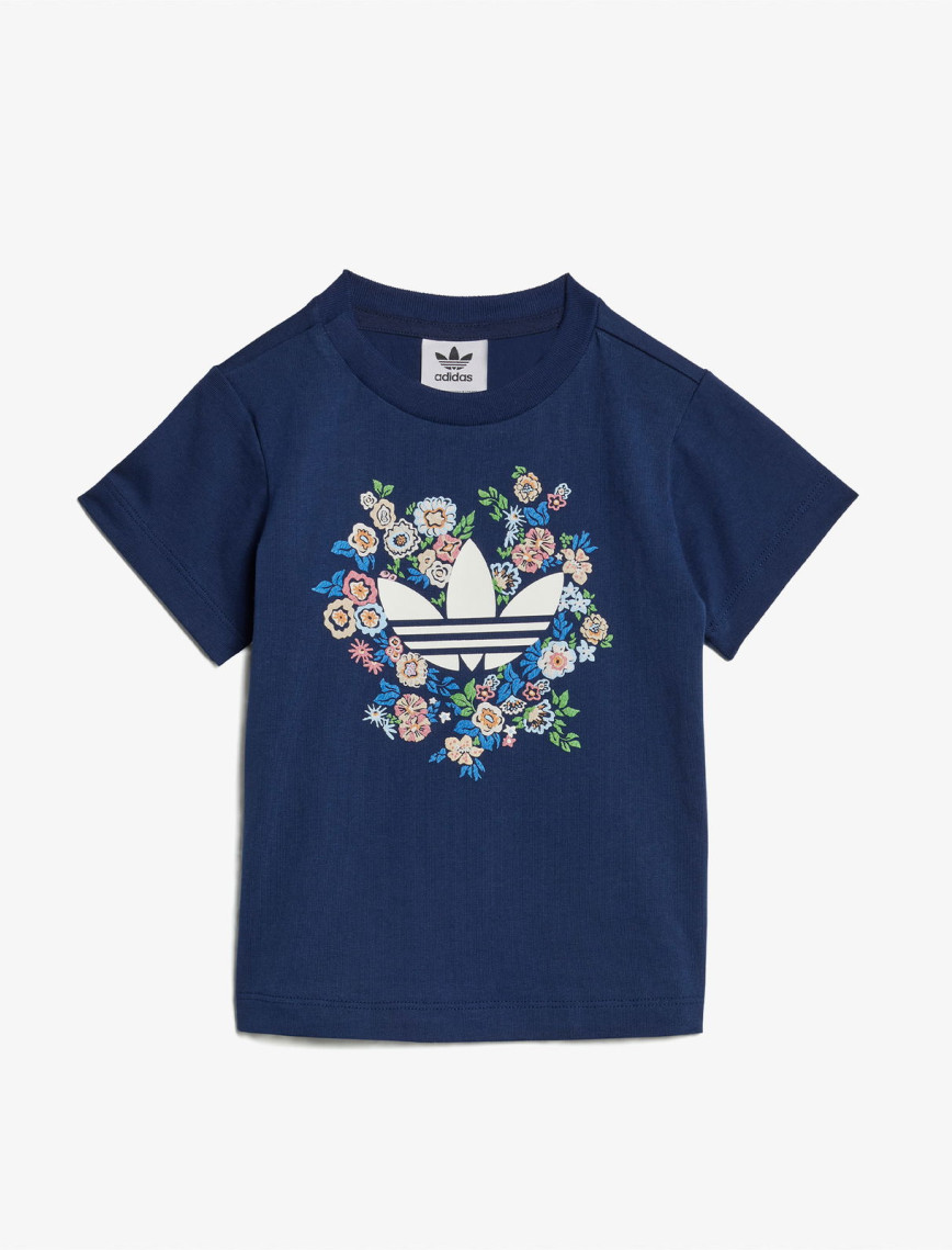adidas Originals Flowers Çocuk Mavi Şort Takım adidas Originals Flowers Çocuk Mavi Şort Takım
