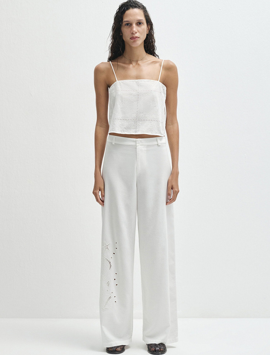 Mavi Nakışlı Beyaz Pantolon 1011052-70057 Mavi Nakışlı Beyaz Pantolon 1011052-70057