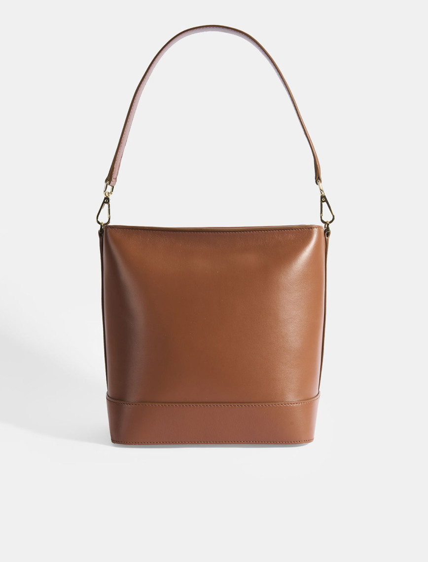 Kadın Kahve Monogram Logolu Deri Omuz Çantası Kadın Kahve Monogram Logolu Deri Omuz Çantası