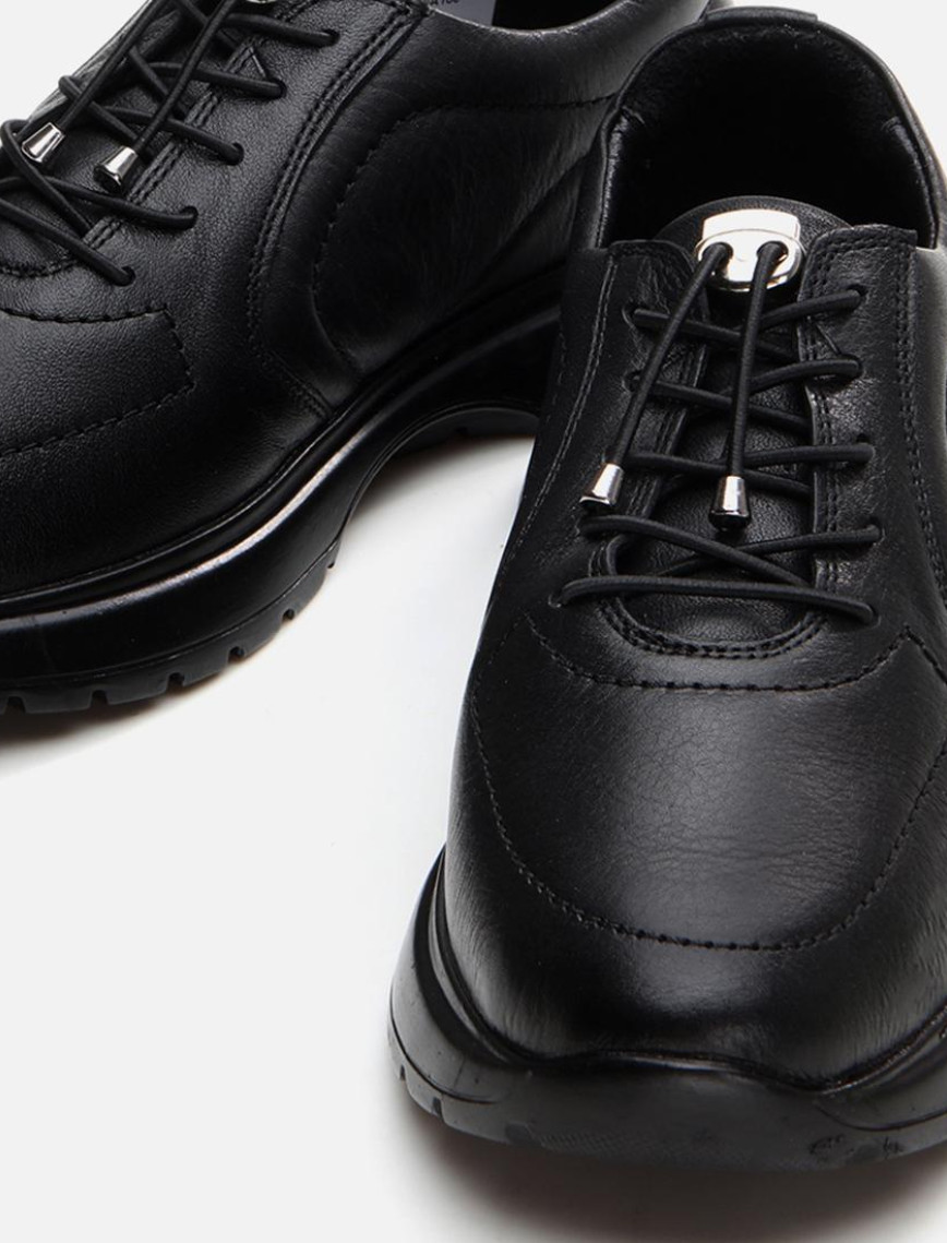 Kadın Deri Siyah Spor Ayakkabı Kadın Deri Siyah Spor Ayakkabı