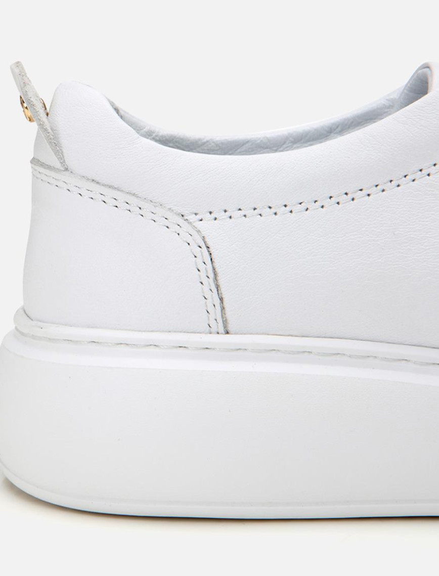 Kadın Deri Beyaz Kalın Tabanlı Spor Ayakkabı Kadın Deri Beyaz Kalın Tabanlı Spor Ayakkabı