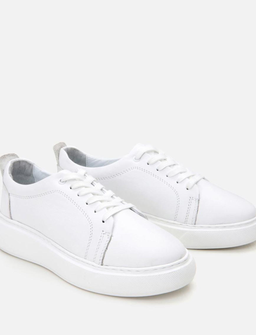 Kadın Deri Beyaz Kalın Tabanlı Spor Ayakkabı Kadın Deri Beyaz Kalın Tabanlı Spor Ayakkabı