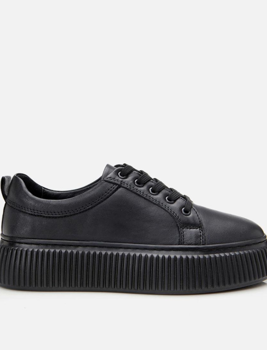 Kadın Deri Siyah Kalın Tabanlı Spor Ayakkabı Kadın Deri Siyah Kalın Tabanlı Spor Ayakkabı