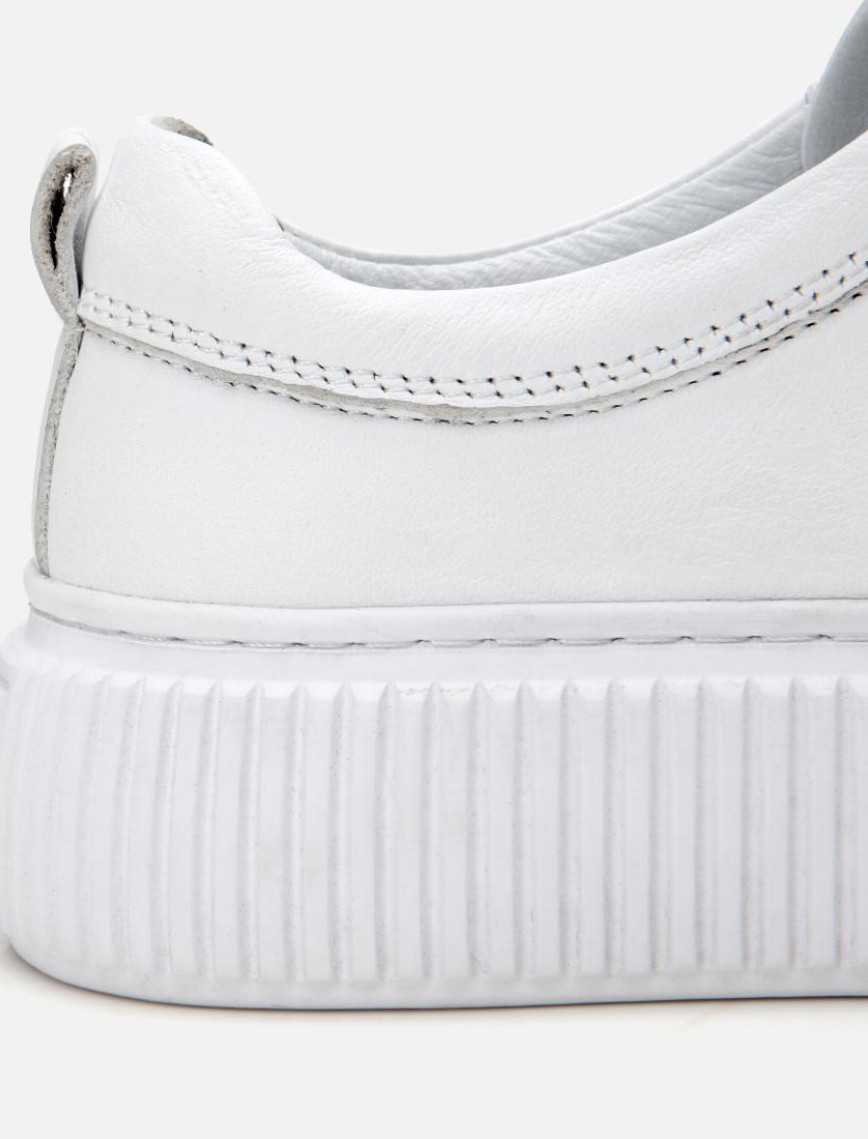 Kadın Deri Beyaz Kalın Tabanlı Spor Ayakkabı Kadın Deri Beyaz Kalın Tabanlı Spor Ayakkabı