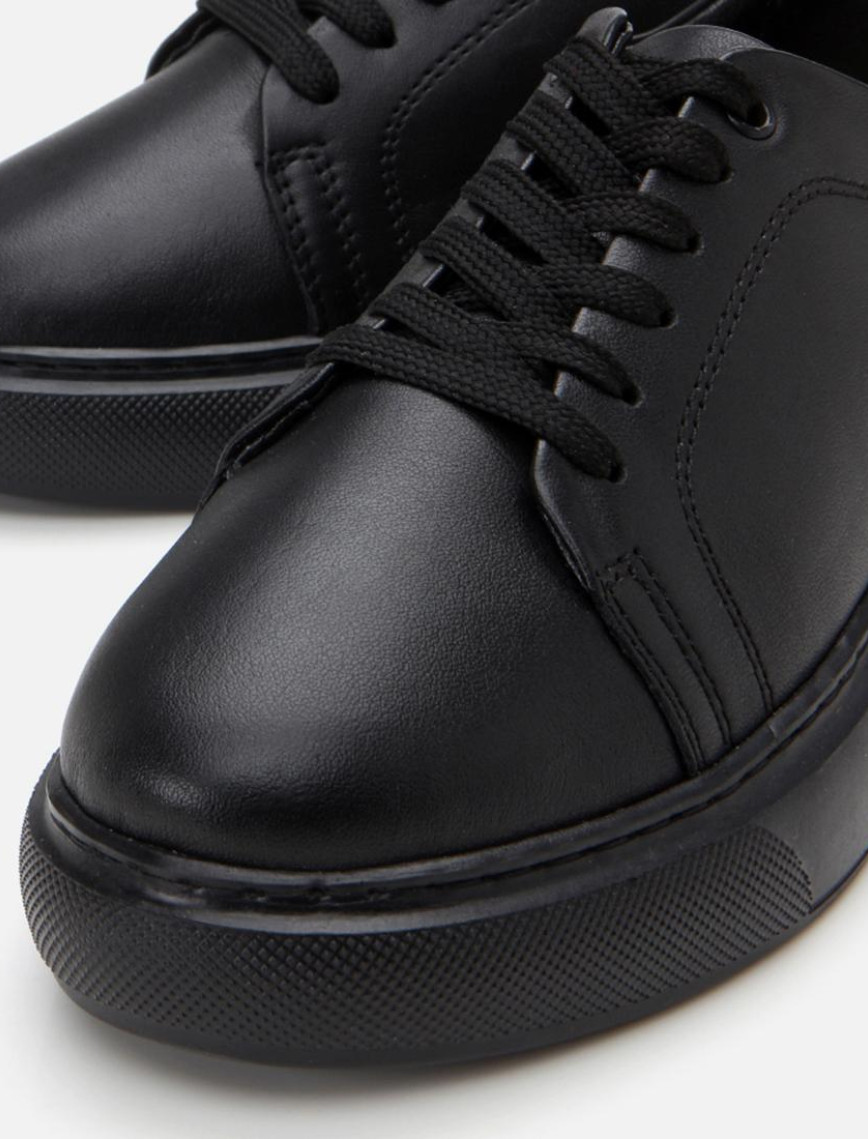 Kadın Deri Siyah Kalın Tabanlı Spor Ayakkabı Kadın Deri Siyah Kalın Tabanlı Spor Ayakkabı