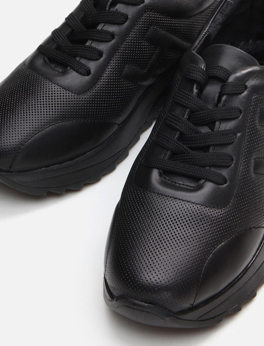 Kadın Deri Siyah Spor Ayakkabı Kadın Deri Siyah Spor Ayakkabı