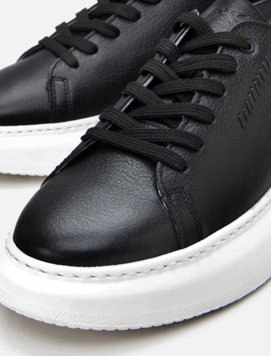 Erkek Deri Siyah Toka Detaylı Spor Ayakkabı Erkek Deri Siyah Toka Detaylı Spor Ayakkabı