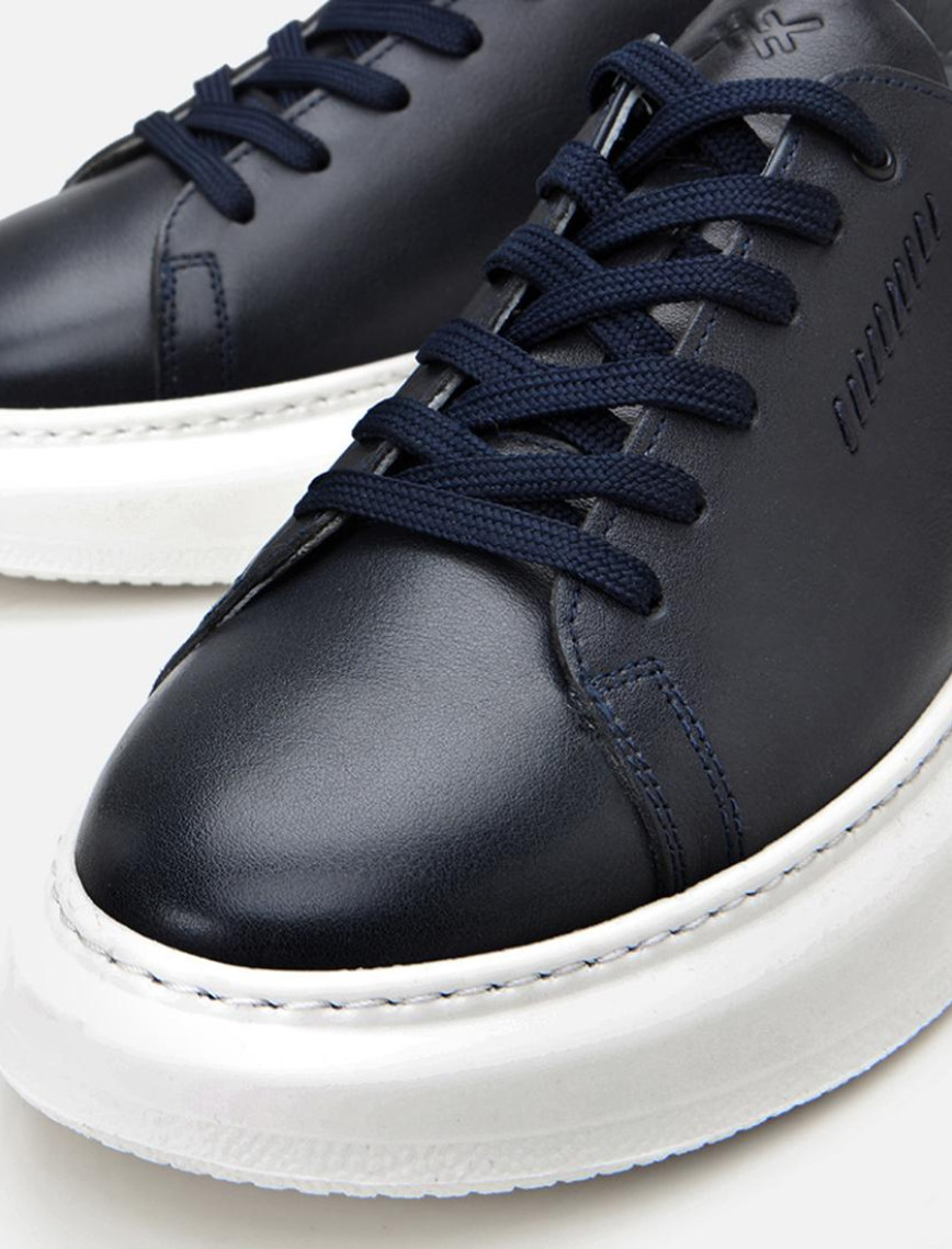 Erkek Deri Lacivert Toka Detaylı Spor Ayakkabı Erkek Deri Lacivert Toka Detaylı Spor Ayakkabı