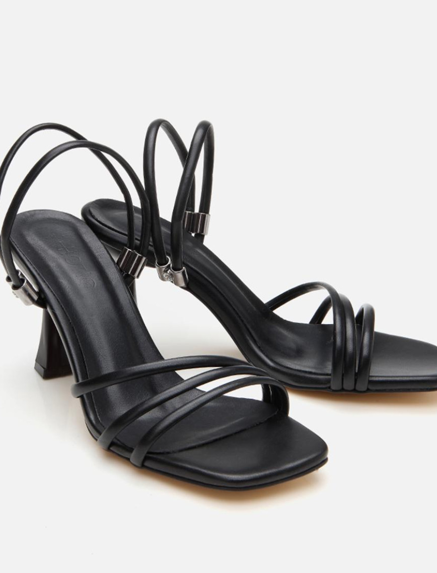 Kadın Siyah Topuklu Sandalet Kadın Siyah Topuklu Sandalet