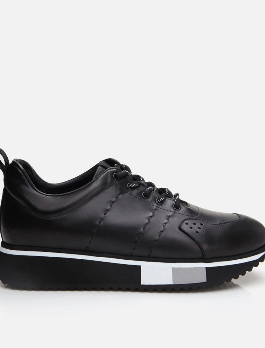 Erkek Deri Siyah Spor Ayakkabı Erkek Deri Siyah Spor Ayakkabı