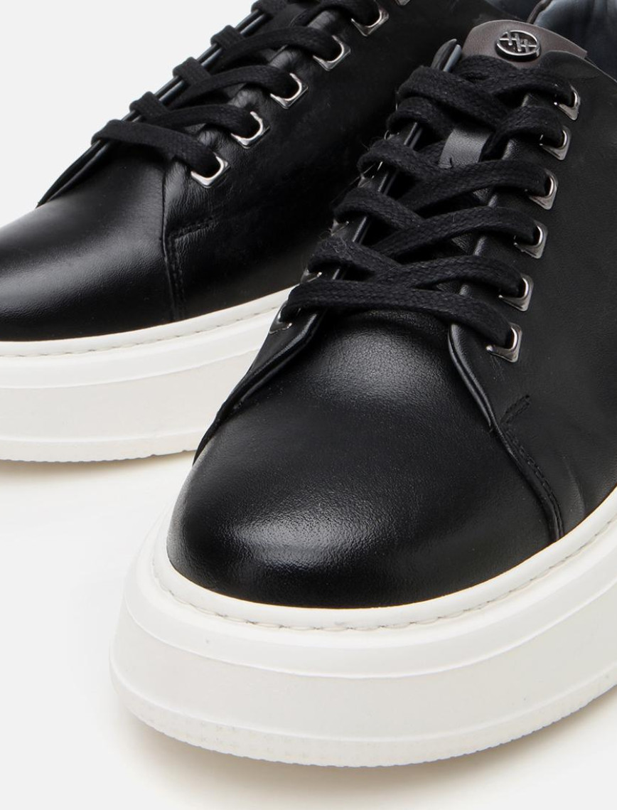 Erkek Deri Siyah Hafif Tabanlı Spor Ayakkabı Erkek Deri Siyah Hafif Tabanlı Spor Ayakkabı