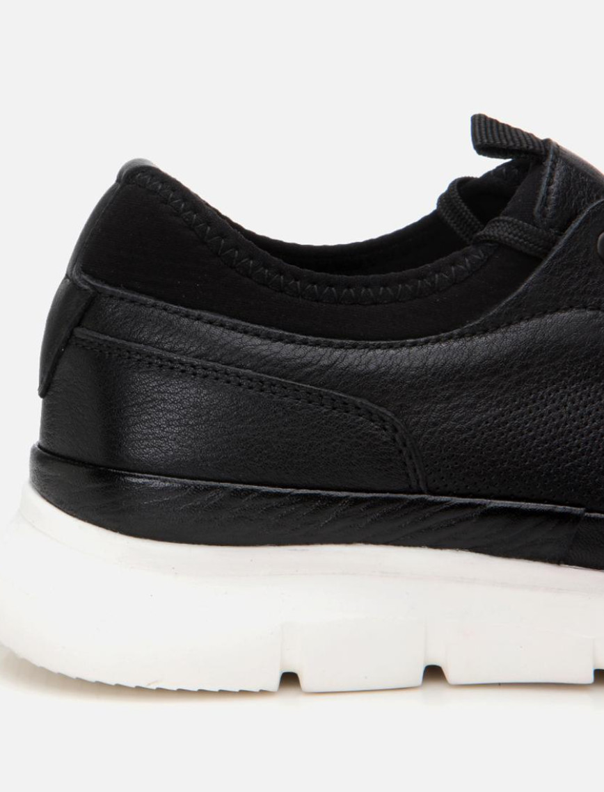 Erkek Deri Siyah Ultra Hafif Tabanlı Spor Ayakkabı Erkek Deri Siyah Ultra Hafif Tabanlı Spor Ayakkabı