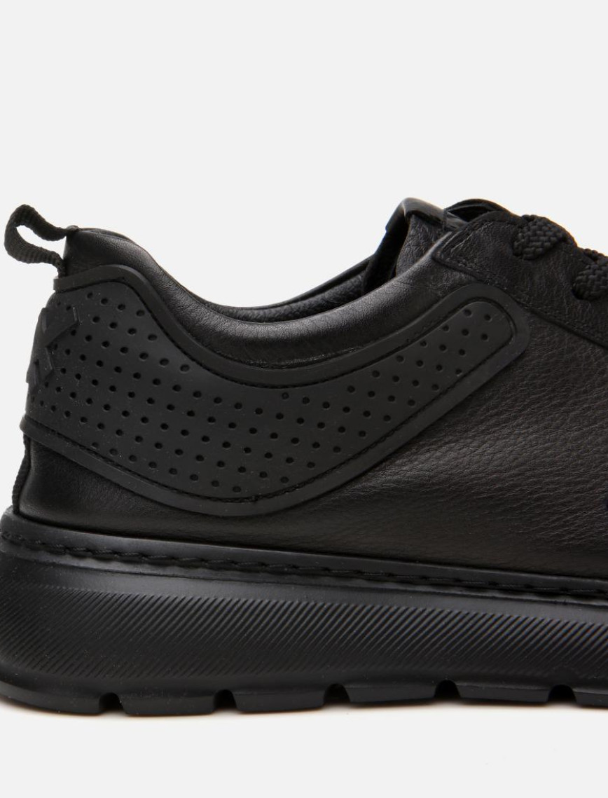 Erkek Deri Siyah Ultra Hafif Tabanlı Spor Ayakkabı Erkek Deri Siyah Ultra Hafif Tabanlı Spor Ayakkabı