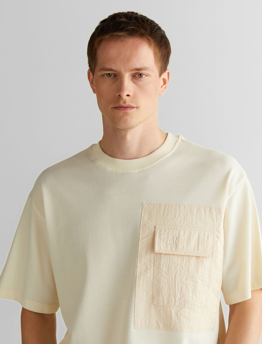 GANT Erkek Krem Relaxed Fit Bisiklet Yaka Logolu T-Shirt GANT Erkek Krem Relaxed Fit Bisiklet Yaka Logolu T-Shirt