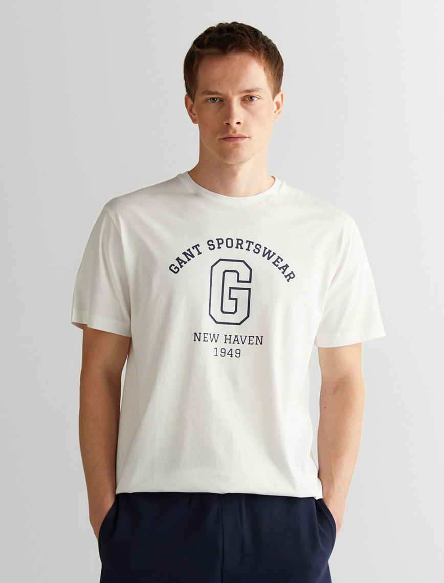 GANT Erkek Krem Regular Fit Bisiklet Yaka Logolu T-Shirt GANT Erkek Krem Regular Fit Bisiklet Yaka Logolu T-Shirt