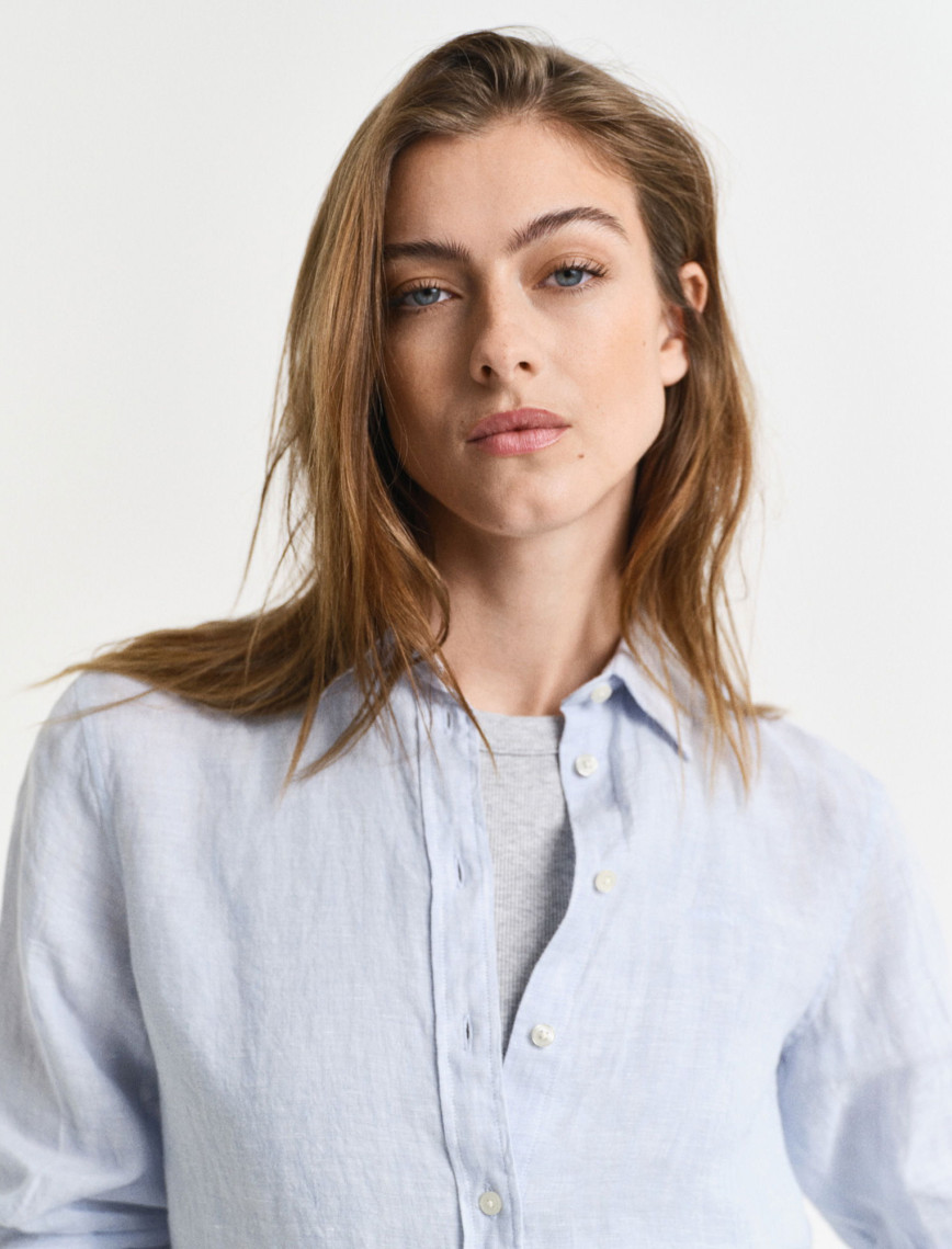 GANT Kadın Mavi Regular Fit Klasik Yaka Gömlek GANT Kadın Mavi Regular Fit Klasik Yaka Gömlek