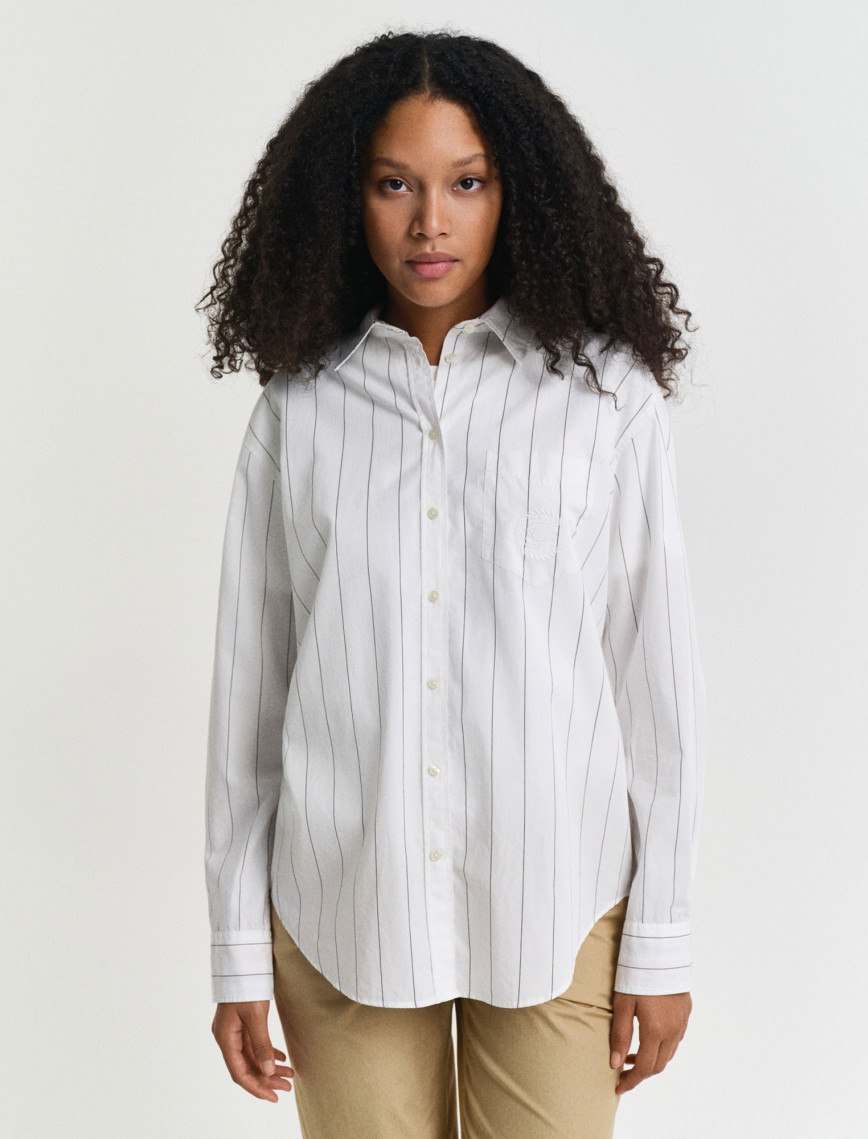 GANT Kadın Beyaz Relaxed Fit Klasik Yaka Çizgili Gömlek GANT Kadın Beyaz Relaxed Fit Klasik Yaka Çizgili Gömlek