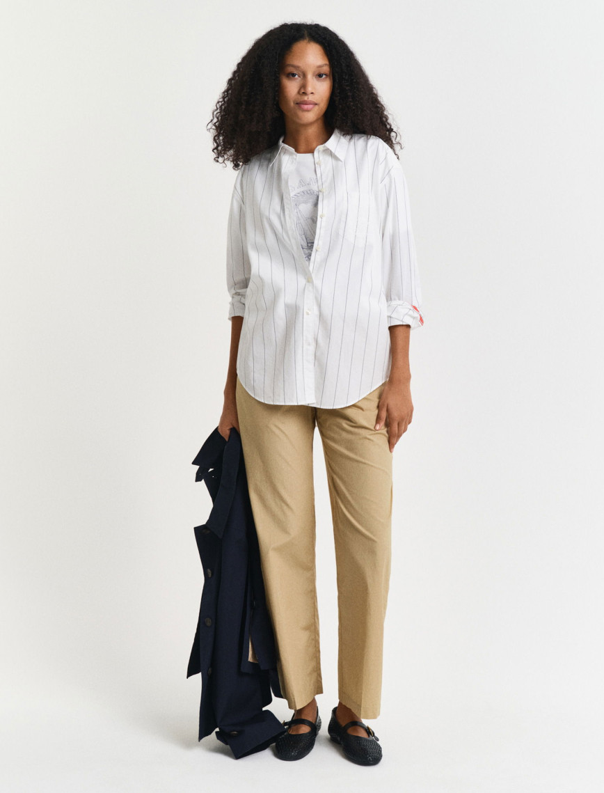 GANT Kadın Beyaz Relaxed Fit Klasik Yaka Çizgili Gömlek GANT Kadın Beyaz Relaxed Fit Klasik Yaka Çizgili Gömlek