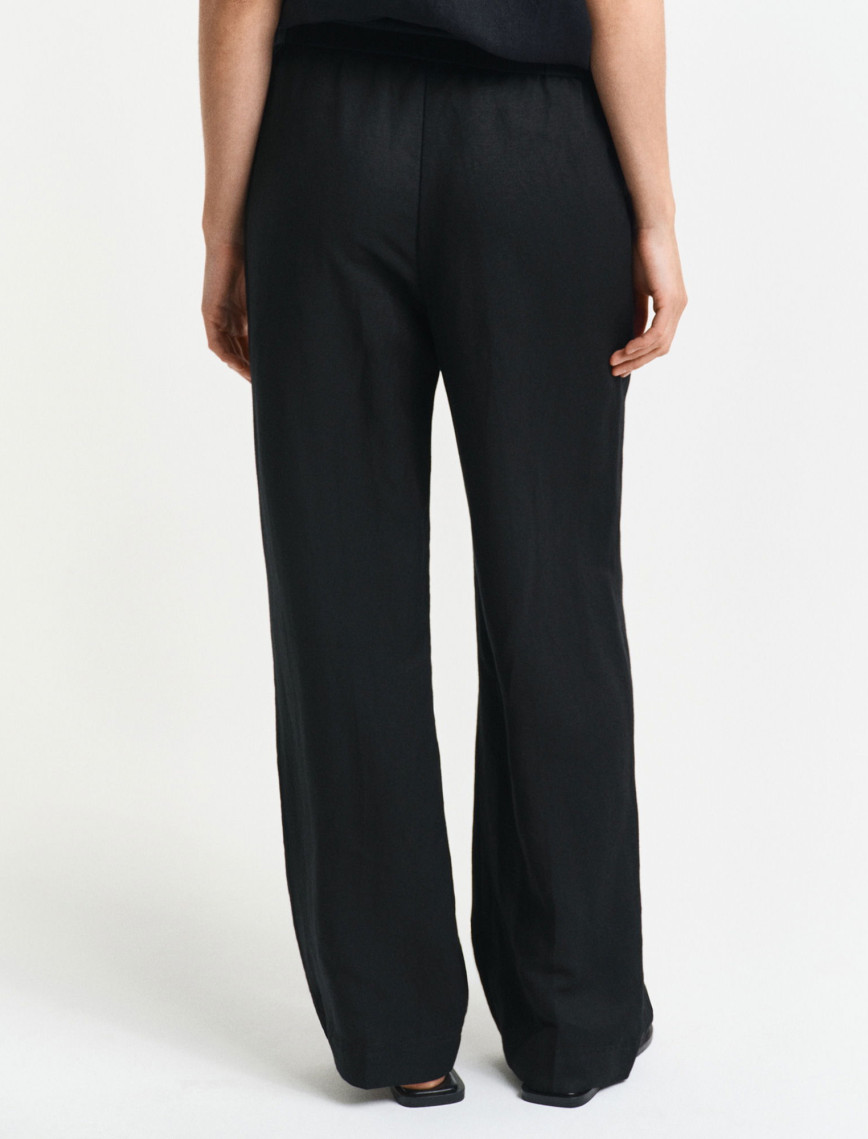 GANT Kadın Siyah Relaxed Fit Pantolon GANT Kadın Siyah Relaxed Fit Pantolon