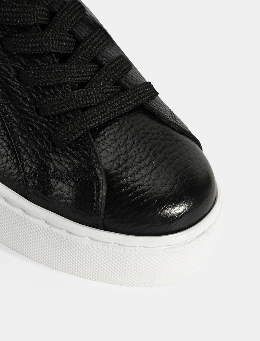 Kadın Siyah Bağcıklı Deri Günlük Ayakkabı Kadın Siyah Bağcıklı Deri Günlük Ayakkabı