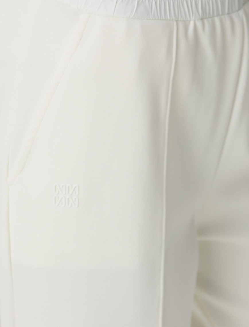 Network Kadın Kırık Beyaz Eşofman Altı Network Kadın Kırık Beyaz Eşofman Altı