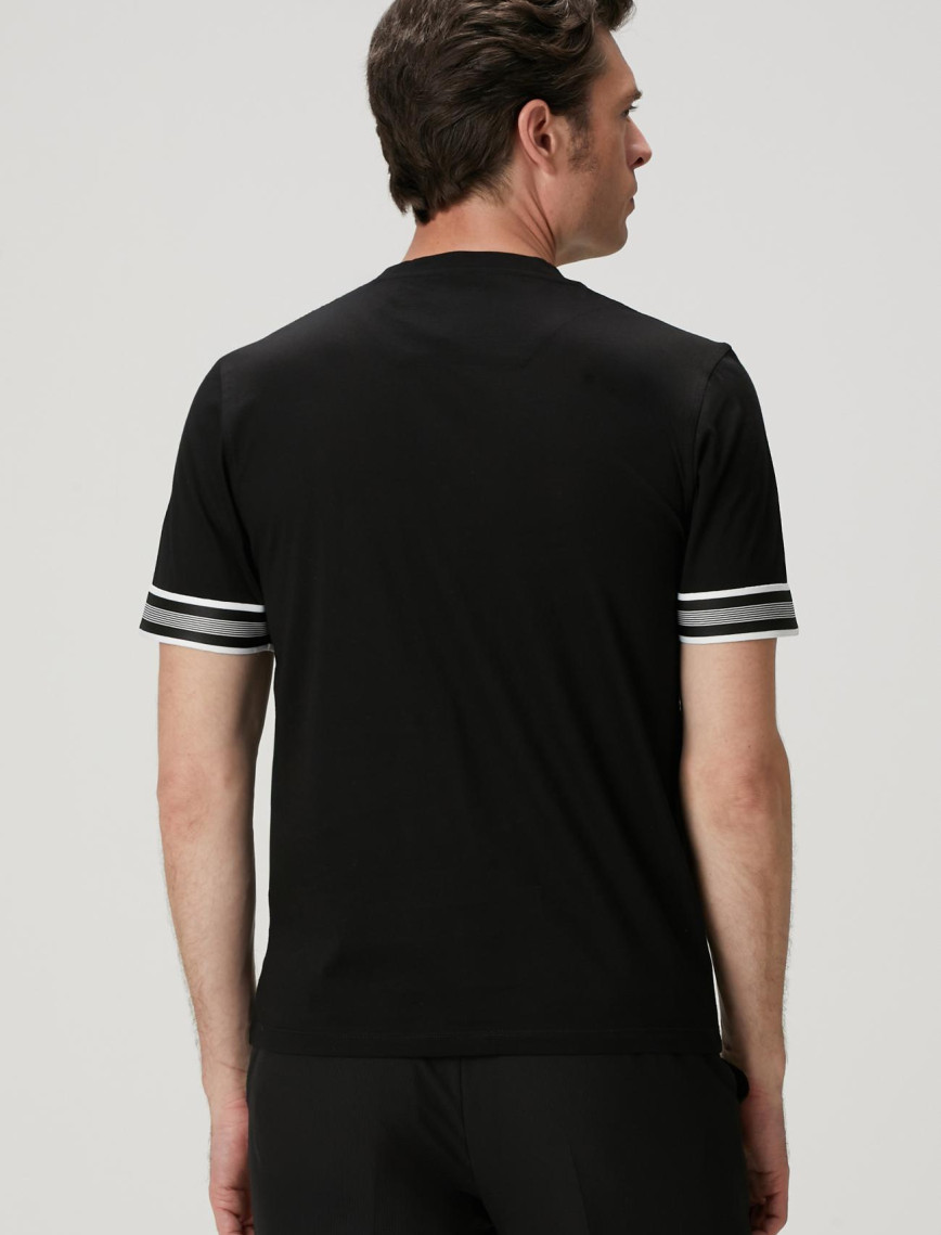 Network Erkek Siyah Kolu Detaylı T-shirt Network Erkek Siyah Kolu Detaylı T-shirt