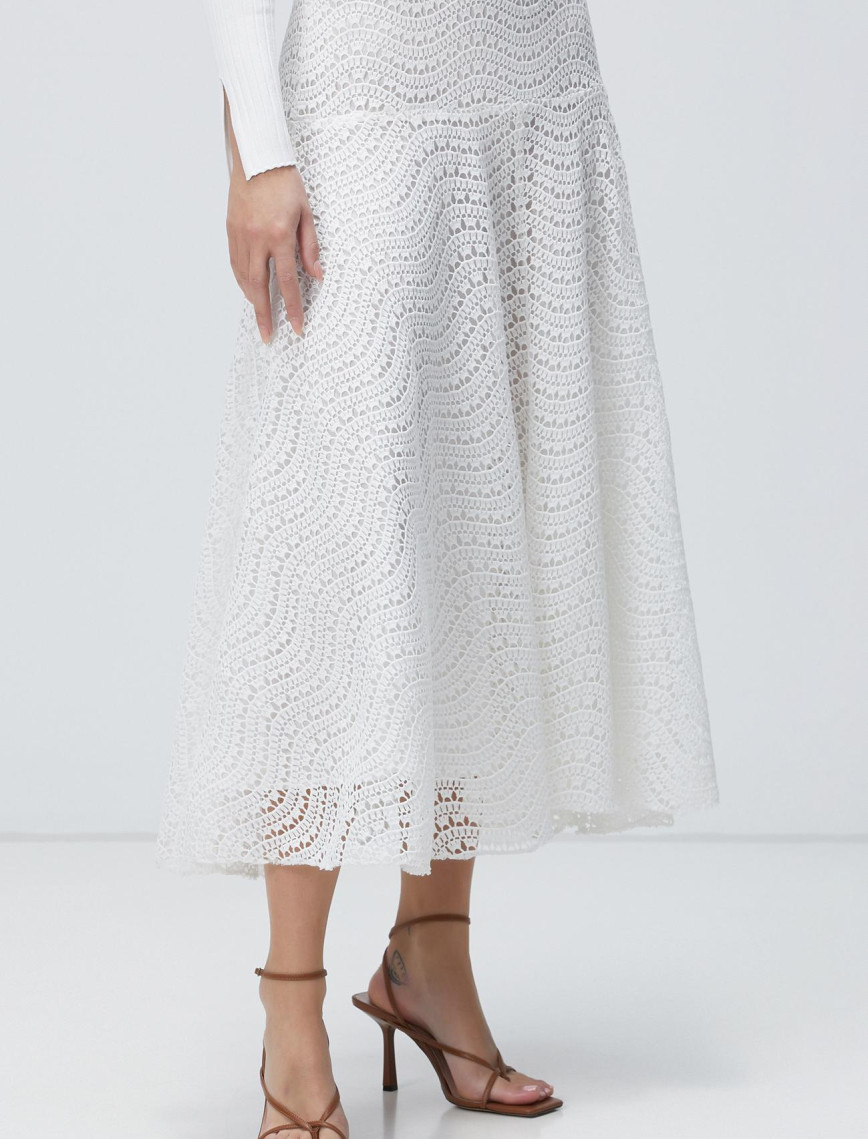 Network Kadın Beyaz Güpürlü Midi Etek Network Kadın Beyaz Güpürlü Midi Etek