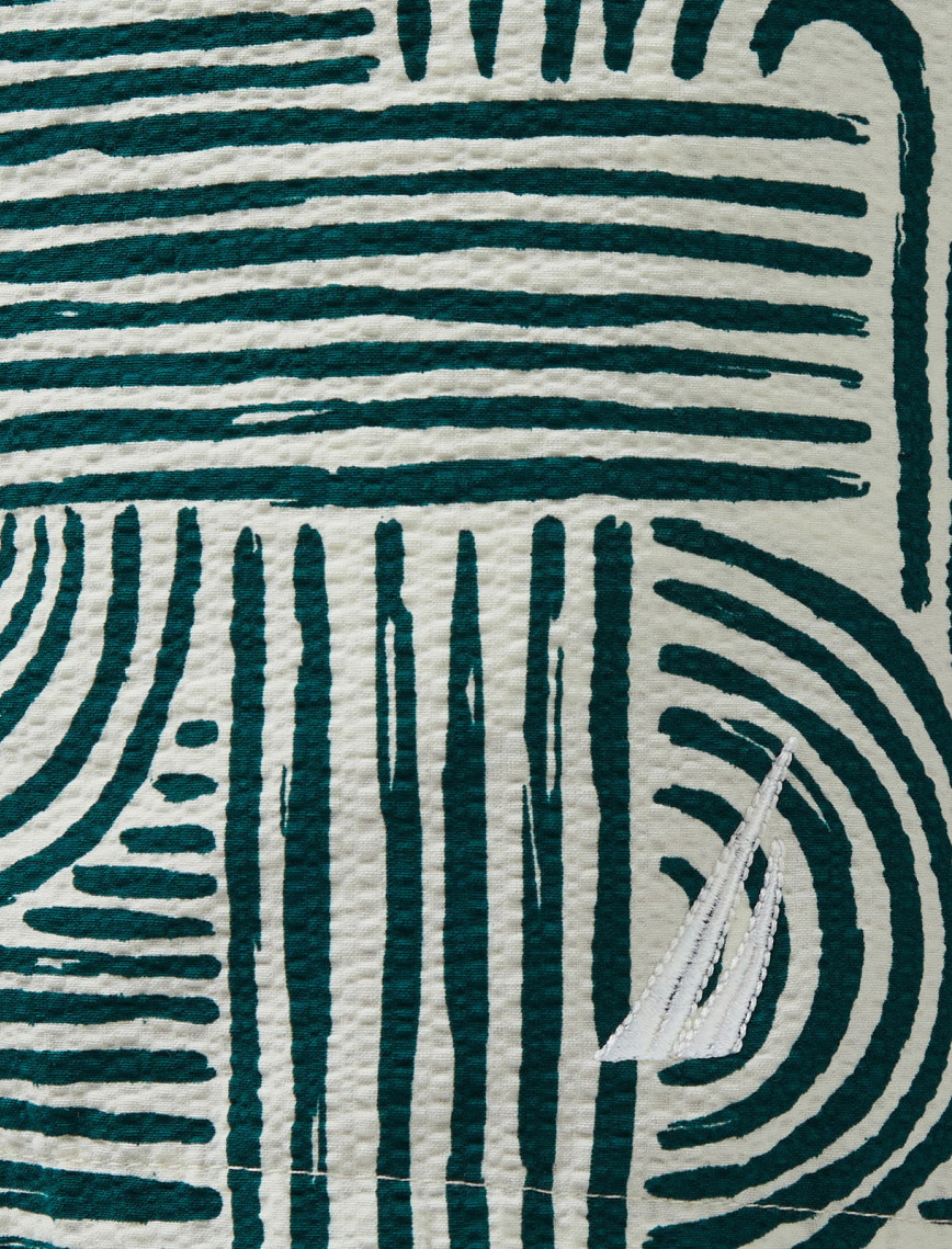 Nautica Erkek Yeşil Regular Fit Desenli Deniz Şortu Nautica Erkek Yeşil Regular Fit Desenli Deniz Şortu