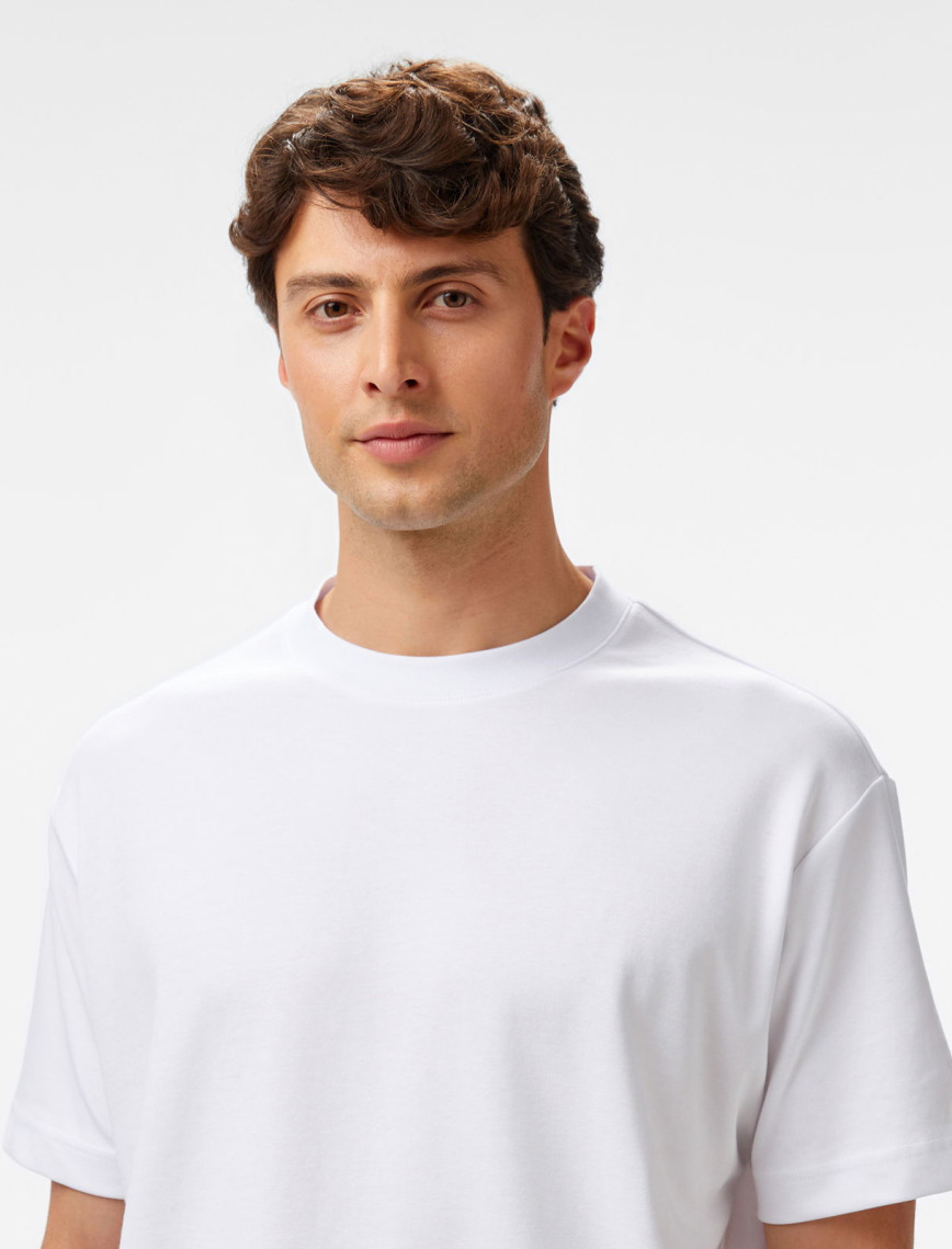 Nautica Erkek Beyaz Oversize Fit T-Shirt Nautica Erkek Beyaz Oversize Fit T-Shirt