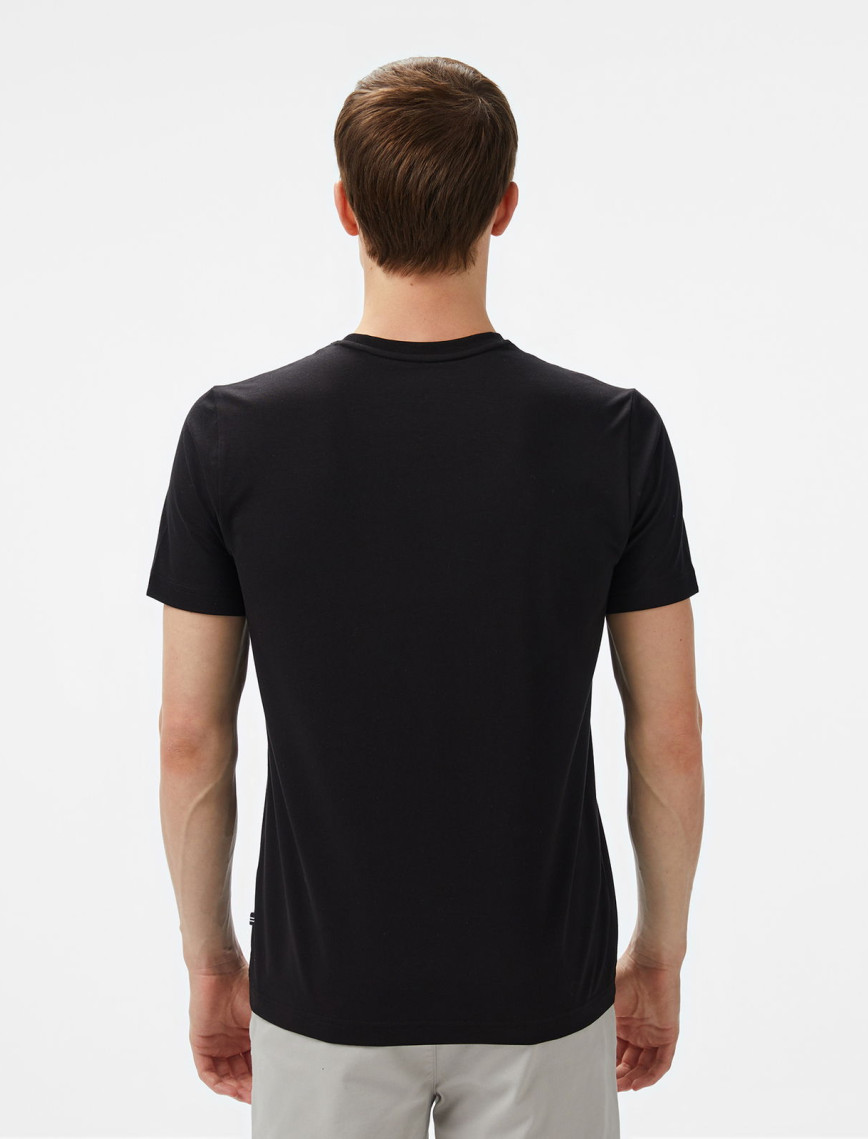 Nautica Erkek Siyah Regular Fit T-Shirt Nautica Erkek Siyah Regular Fit T-Shirt