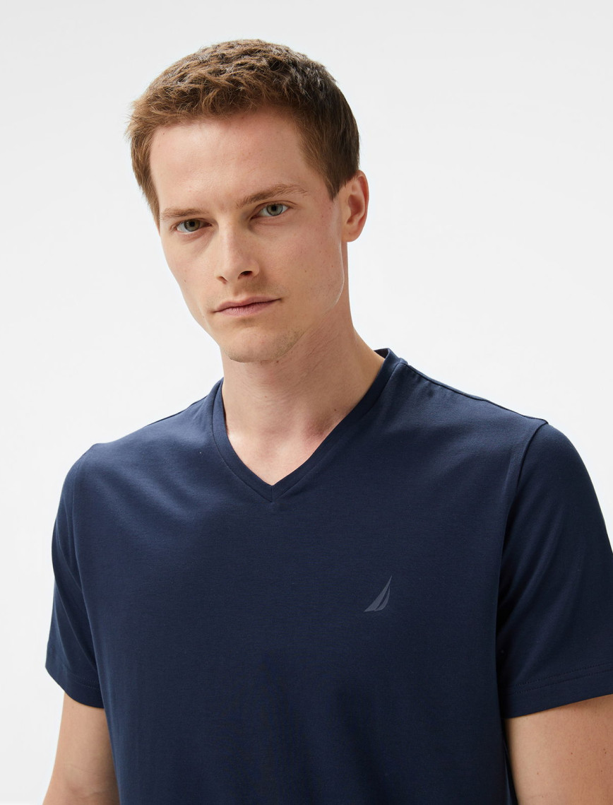 Nautica Erkek Lacivert Regular Fit T-Shirt Nautica Erkek Lacivert Regular Fit T-Shirt