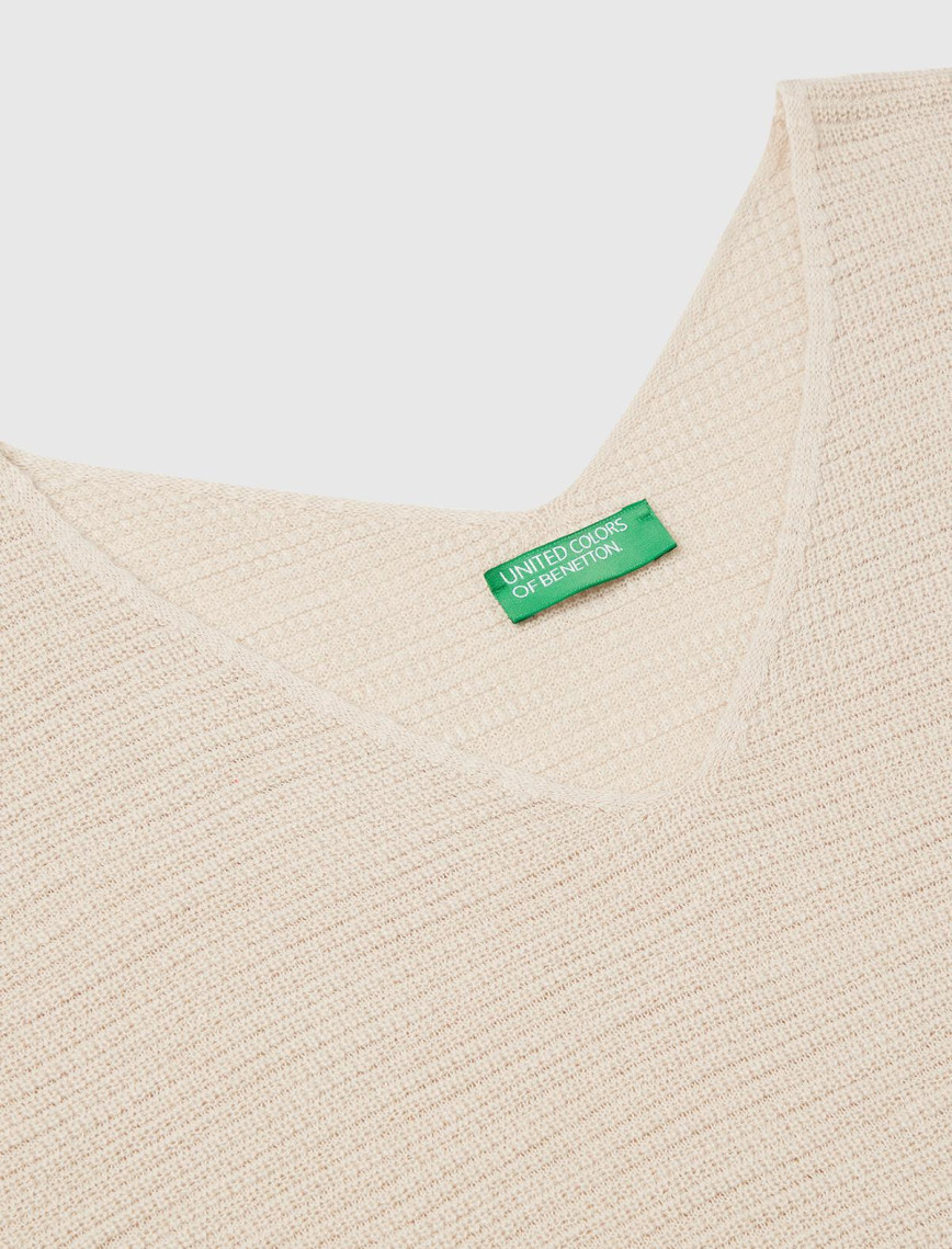 Kadın Taş Rengi Pamuk ve Keten Karışımlı Çizgili Dikişsiz V Yaka Kısa Kollu Üst Kadın Taş Rengi Pamuk ve Keten Karışımlı Çizgili Dikişsiz V Yaka Kısa Kollu Üst