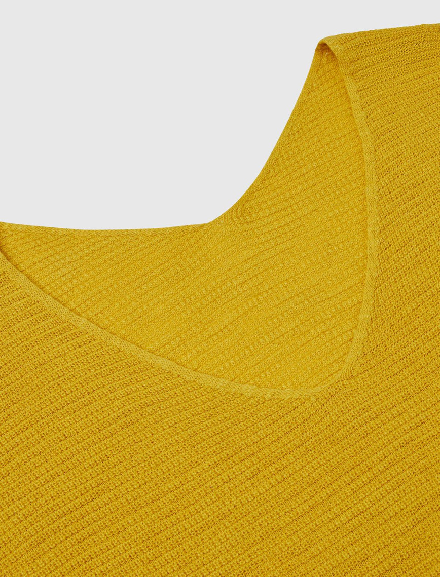 Kadın Sarı Pamuk ve Keten Karışımlı Çizgili Dikişsiz V Yaka Kısa Kollu Üst Kadın Sarı Pamuk ve Keten Karışımlı Çizgili Dikişsiz V Yaka Kısa Kollu Üst